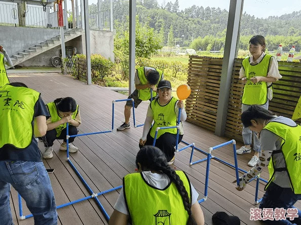 师父不可以限弥弥：探讨在传统文化中，师徒关系的自由与限制，以及如何保持个人成长与传承之间的平衡